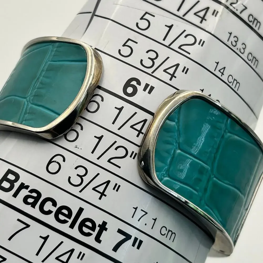 Studio Time Teal Silver Stainless Steel Women’s Quartz  Bangle Watch New Battery